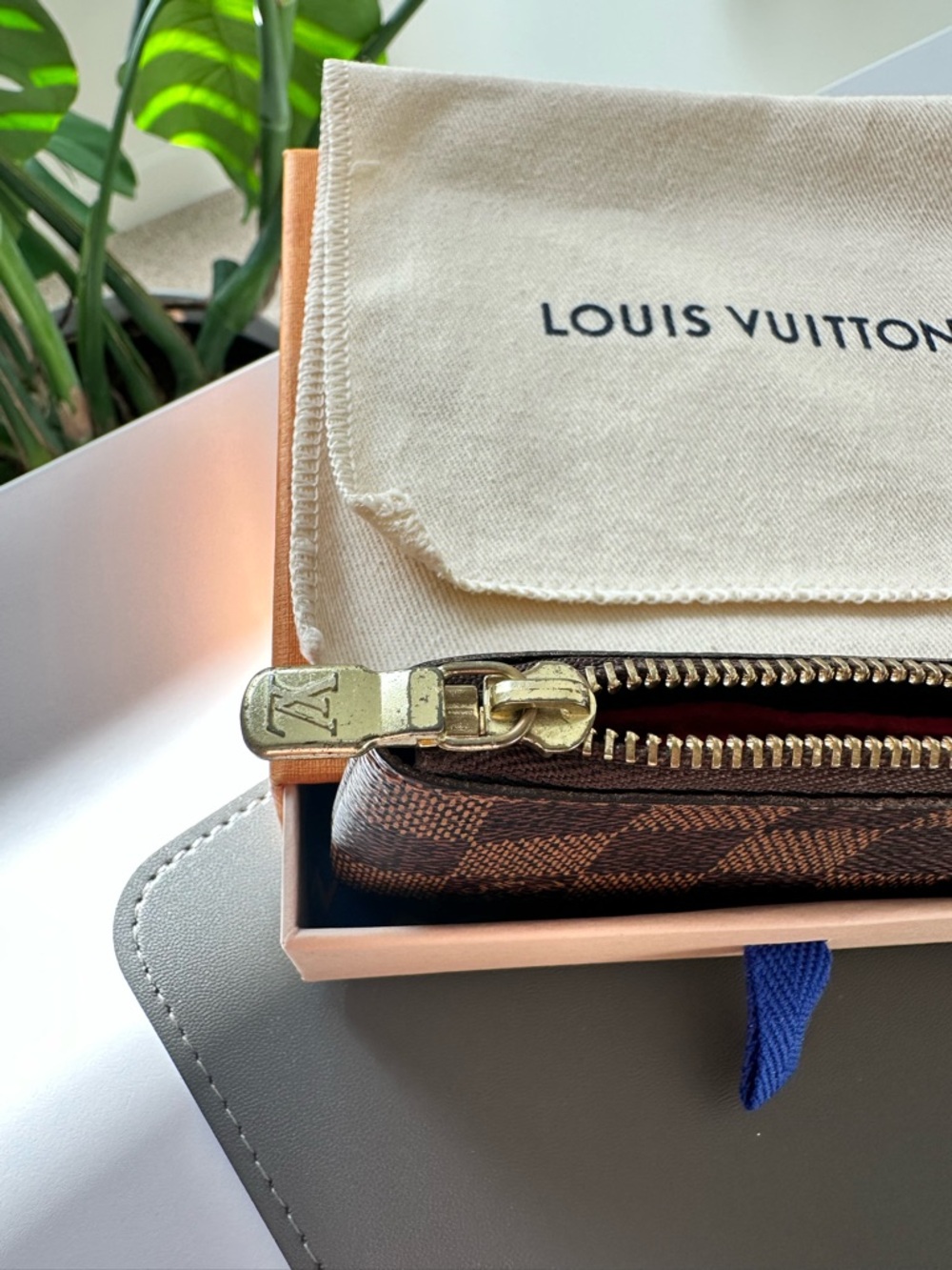 Louis Vuitton Key Pouch - Picture 5 of 9